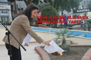KESK ÜYELERİ ALİAĞA’DA BORDROLARINI YAKTI