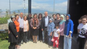 Güven’den Karabağlar’daki kadın dayanışmasına destek
