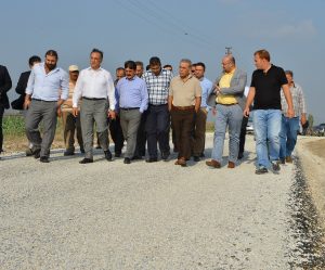 Tire, Bayındır  ve Ödemiş’e 9 milyon 250 bin TL’lik ova yolu