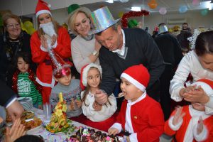 BAŞKAN ŞAHİN YENİ YILI AFACANLARLA KUTLADI
