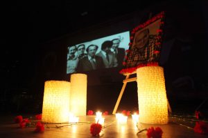 Mumcu Bayraklı’da türkülerle anıldı