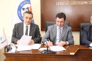 BERGAMA’DA “TURİST MUTLU, ESNAF MUTLU”