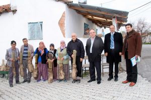 DUT FİDANLARI ÜRETİCİ İLE BULUŞTU