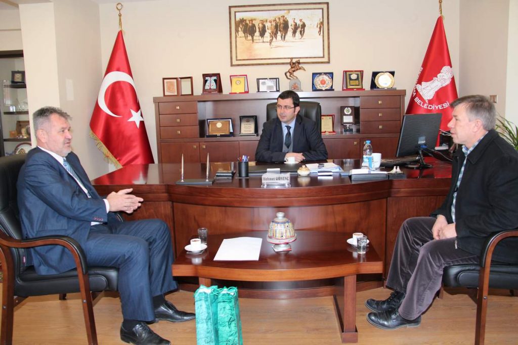 MAKEDONYA’DAN BERGAMA’YA KARDEŞ SELAMI