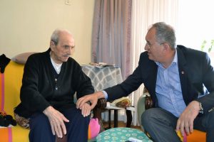 Sertel, CHP’nin efsane ismi İbrahim Yılmaz’ı ziyaret etti