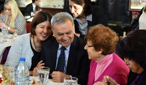 “Hakkınızı söke söke alın!”