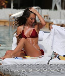 MEGAN MCKENNA ÇILDIRDI