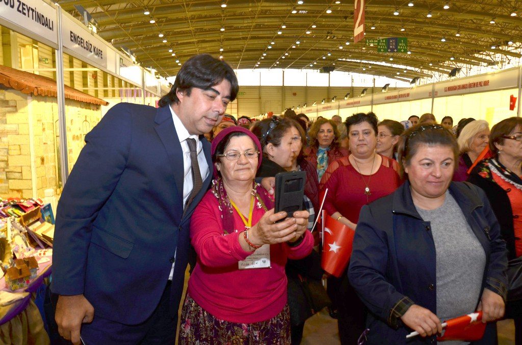 ELİNİZE, EMEĞİNİZE SAĞLIK FOÇALI KADINLAR