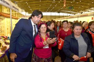 ELİNİZE, EMEĞİNİZE SAĞLIK FOÇALI KADINLAR