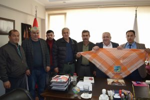 YÖRÜKLER DERNEĞİ’NDEN, ESNAF ODASI BAŞKANI SERDAR BERK’E HAYIRLI OLSUN ZİYARETİ