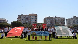 BERGAMA’DA 23 NİSAN ULUSAL EGEMENLİK VE ÇOCUK BAYRAMI COŞKUSU