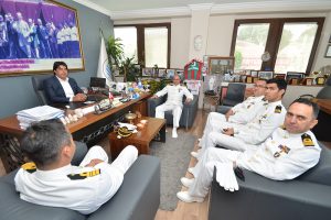 ‘BEYAZ FIRTINA’ FOÇA’YA GELDİ