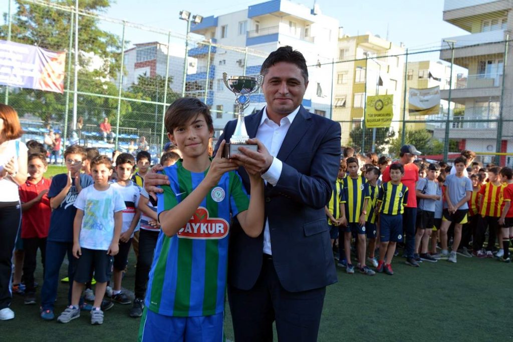 ALİAĞALI ŞAMPİYONLAR ÖDÜLLERİNE KAVUŞTU