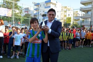 ALİAĞALI ŞAMPİYONLAR ÖDÜLLERİNE KAVUŞTU