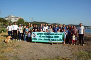 ALİAĞA’DA ‘DÜNYA ÇEVRE GÜNÜ’ KAPSAMINDA PLAJ TEMİZLİĞİ YAPILDI