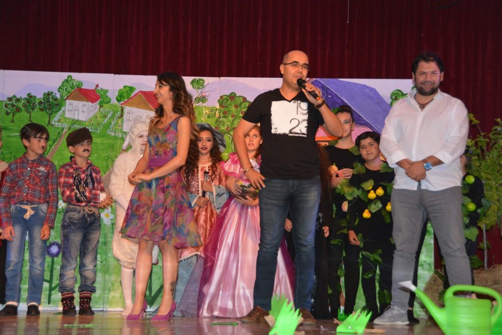 ‘PRENSES MELİSA KRAL ZAKKUMA KARŞI’ ALİAĞA’DA SAHNE ALDI