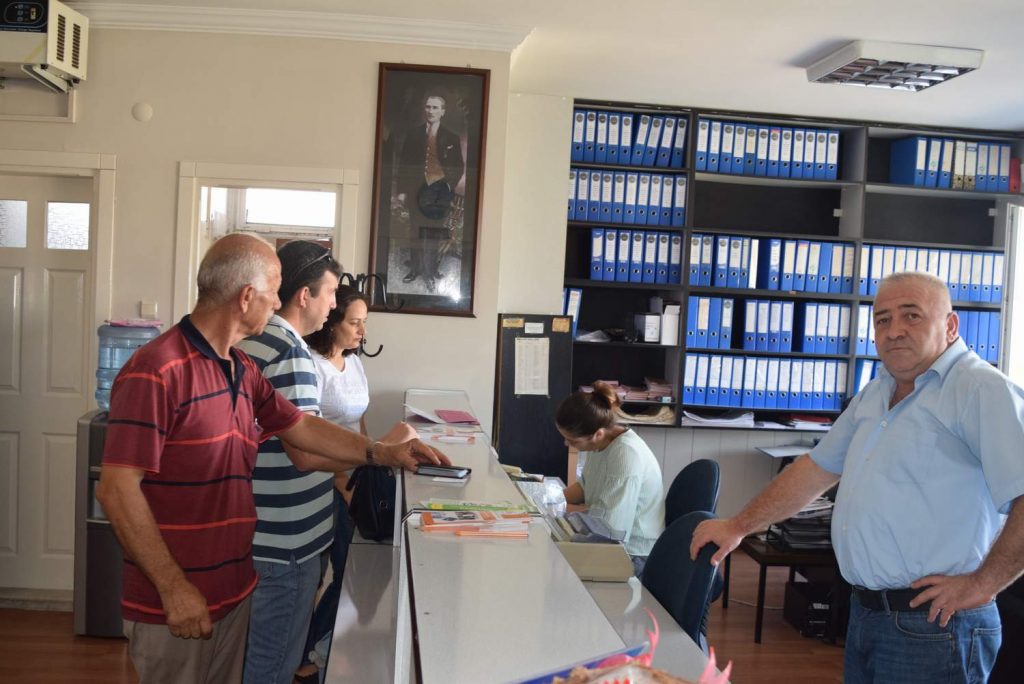 ESNAF, SİCİL KAYIT İŞLERİMLERİNİ ALİAĞA’DA YAPTIRABİLİYOR