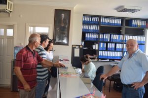 ESNAF, SİCİL KAYIT İŞLERİMLERİNİ ALİAĞA’DA YAPTIRABİLİYOR