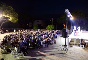  “İYİ MİSİN?” HEM GÜLDÜRDÜ HEM DÜŞÜNDÜRDÜ