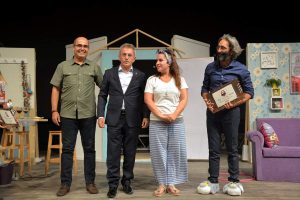 “AYRILIK” ALİAĞA’DA SAHNELENDİ
