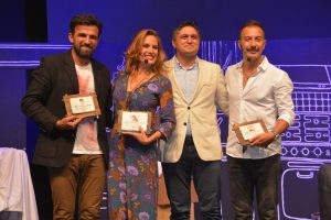 “ÖLÜ’N BİZİ AYIRANA DEK” ALİAĞA’DA SAHNELENDİ