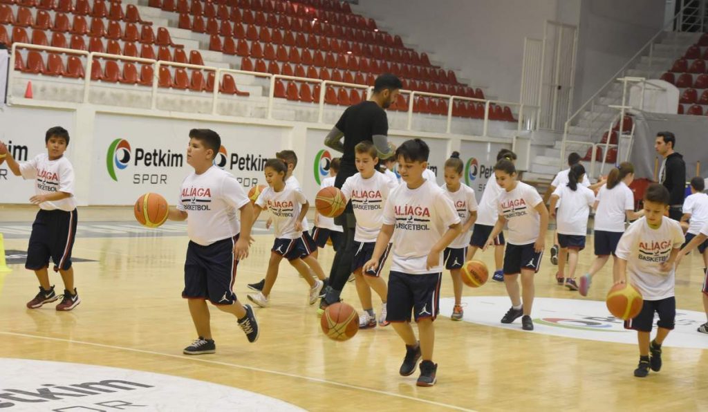 ALİAĞA BELEDİYESİ KIŞ SPOR OKULLARI İÇİN KAYITLAR BAŞLIYOR