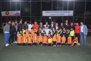 ALİAĞA 3.GELENEKSEL GENÇLİK TURNUVASI ATATÜRK KUPASI BAŞLADI