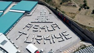 İzmir’e 100 elektrikli otobüs ve 55 midibüs daha geliyor