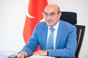 Başkan Soyer Fitch raporunu değerlendirdi: “İstikrarlı mali yapımızla dimdik ayaktayız”