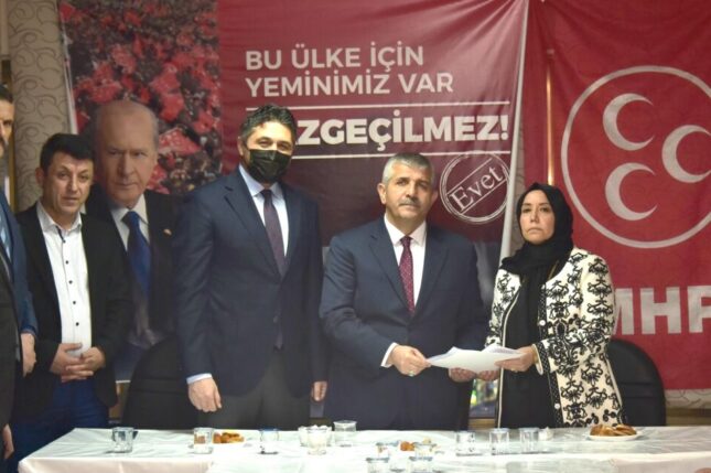 MHP Aliağa’da İlçe Başkanlığına Nuray Aydemir atandı.