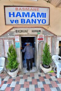 İzmir Büyükşehir Belediyesi’nin evsizlere sunduğu hizmetler büyüyor