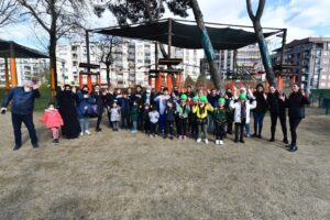 İşitme engelli ailelerin çocukları Macera Park’taydı