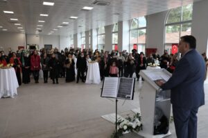 SANATSEVERLER BU SERGİDE BULUŞTU