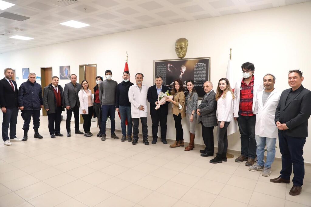 DOKTOR BAŞKAN SAĞLIK ÇALIŞANLARINI ZİYARET ETTİ