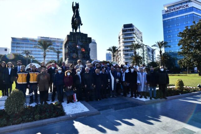 İzmir’de Tıp Bayramı kutlandı