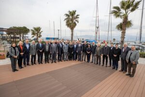 Başkan Soyer CHP örgütüyle bir araya geldi “Ekonomik krize rağmen yatırıma devam”