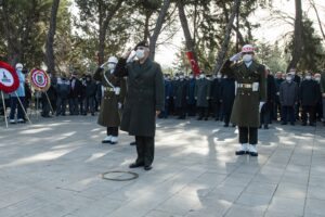 107. yılında Çanakkale Deniz Zaferi İzmir’de anıldı