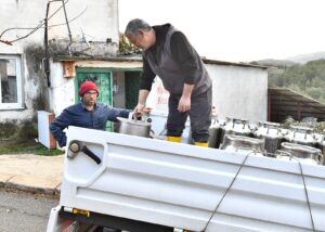 İzmir’de süt üreticisi nefes almaya başladı