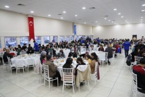 Ramazan’ın İlk İftarına Yoğun İlgi