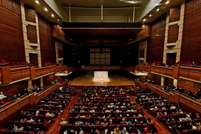 Hülya-Özdemir Nutku Uluslararası İzmir Tiyatro Festivali başladı