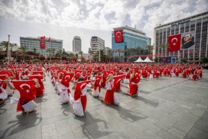 İzmir’de 23 Nisan coşkusu
