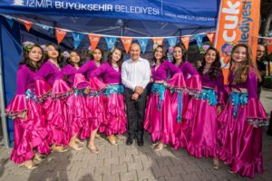 İzmirli minikler 23 Nisan’da eğlenceye doydu