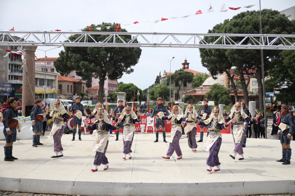 19 Mayıs Bergama’da törenle kutlandı