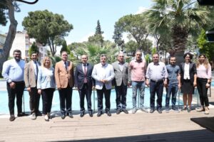 KINIK’TA TIBBİ AROMATİK BİTKİLER İHTİSAS OSB TOPLANTISI GERÇEKLEŞTİ