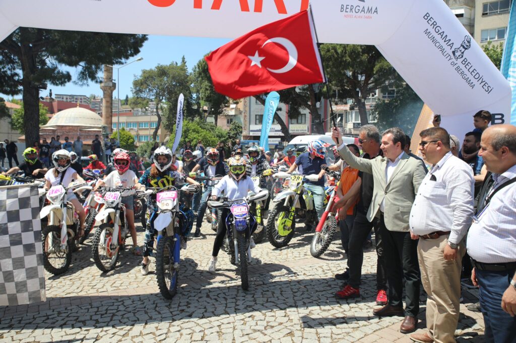 Türkiye Enduro ve ATV Şampiyonası Bergama’da start aldı