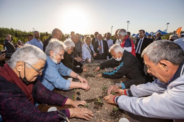 Türkiye’nin ilk hortikültürel Terapi Bahçesi İzmir’de açıldı
