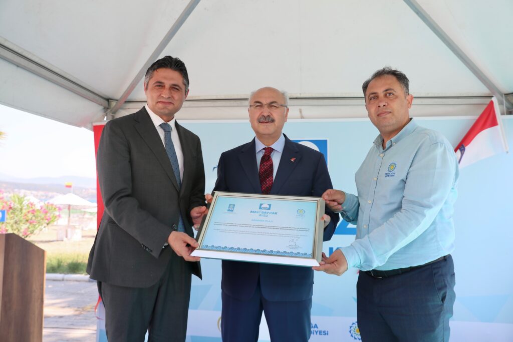 Aliağa’da Mavi Bayrak Sayısı 2’ye Yükseldi