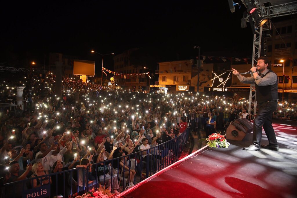 Bergama’da Ahmet Şafak rüzgarı