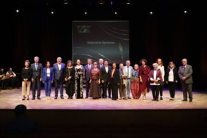 Başkan Soyer’e üç ödül birden
