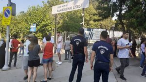 İzmir Büyükşehir Belediyesi’nden öğrencilere YKS desteği